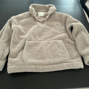 American Eagle fuzzy Sherpa quarter zip women’s size medium fits big.